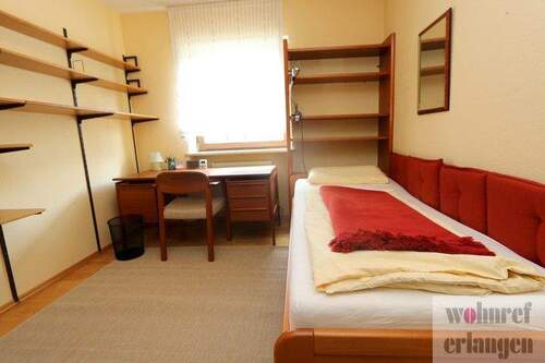  Schlafzimmer - 