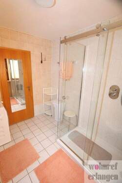  Bad - 3 Zimmer Etagenwohnung in Erlangen