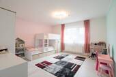 kinder-001.jpg - 