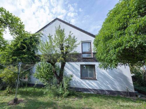 Freistehendes 2-Fam. Haus - Freist. 2 - Familien - Haus mit Potential Nürnberg - Nord Haus kaufen