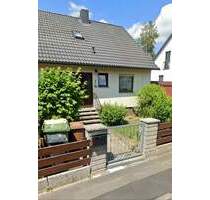 Reserviert!! Einfamilienhaus mit Einliegerwohnung und Garage in Fürth - Veitsbronn