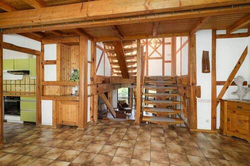 Treppenhaus - Einfamilienhaus mit 216,00 m&sup2; in Würzburg / Rottenbauer zum Kaufen