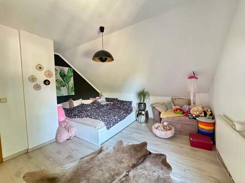 Schlafzimmer mit Balkon - 