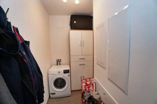 Kammer mit Waschmaschine - Etagenwohnung mit 56,00 m&sup2; in Bestensee zum Kaufen