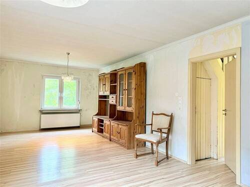 Wohnbereich - 4 Zimmer Mehrfamilienhaus, Wohnhaus zum Kaufen in Großefehn