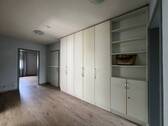 Flur mit Einbauschrank - 4 Zimmer Etagenwohnung in Hamburg