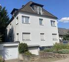 Straßenansicht - 1-Zimmer-Dachgeschosswohnung mit Einbauküche, 2 Balkone und Stellplatz in Essen-Borbeck