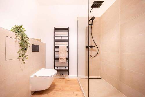Badezimmer - Stilvoll sanierte 3-Zimmer-Wohnung - provisionsfrei direkt vom Eigentümer!