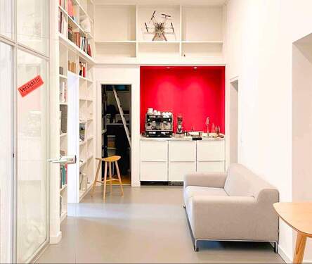 Kaffee-Ecke mit Sofa - Büro in Köln