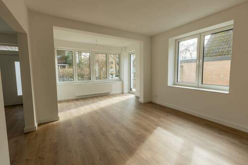 Wohn-/ Essbereich - 4 Zimmer Etagenwohnung zur Miete in Hamburg