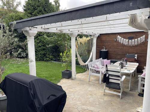 Terrasse und Garten - 6 Zimmer Reihenendhaus zum Kaufen in Rösrath