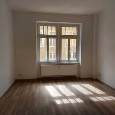 Wohnzimmer - 3-Zi.-Mietwohnung mit Balkon (1. OG) - Meißen rechts der Elbe - MW4z0102