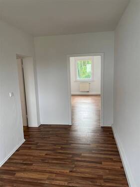 Zimmer 2 - 
