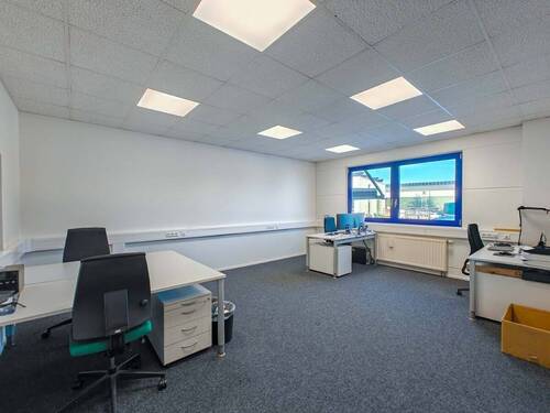 Büro 2 im OG - Büro mit 197,20 m² in Pliezhausen zur Miete