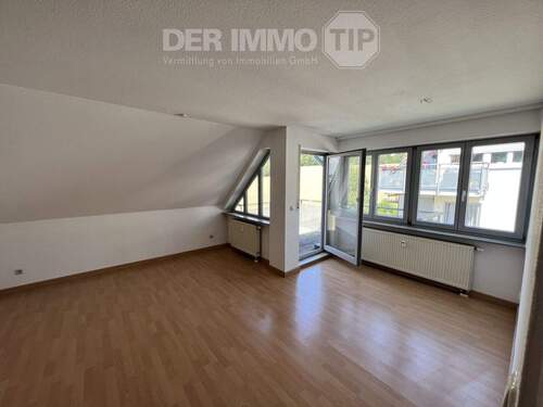 Wohnzimmer - 3 Zimmer Etagenwohnung in Wilkau-Haßlau