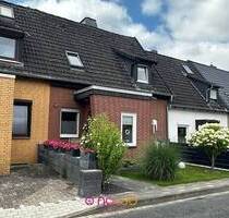 Top gepflegt & gut angebunden: Reihenhaus mit 5 Zimmern, Garten und Garage - Peine Vöhrum