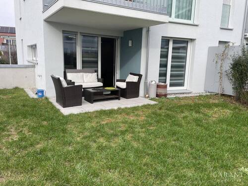 sonnige überdachte Terrasse - 