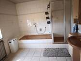 Teilansicht Dusche mit Wanne.jpg - 