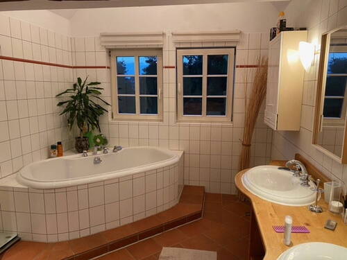 Badezimmer 1. OG - 