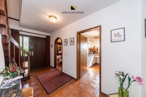 Flur EG - 6 Zimmer Einfamilienhaus in Ebersbach an der Fils