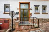 Eingangsbereich - 1 Zimmer Mehrfamilienhaus, Wohnhaus zum Kaufen in Gelnhausen