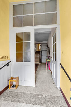 Haupteingang / Korridor - Mehrfamilienhaus, Wohnhaus mit 273,00 m² in Gelnhausen zum Kaufen