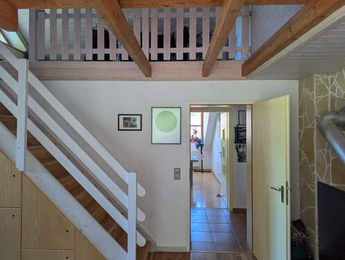 Wohnzimmer mit Galerie - 4 Zimmer Etagenwohnung zum Kaufen in Altendorf / Mörnsheim