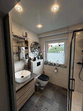EG Badezimmer m. Dusche - 
