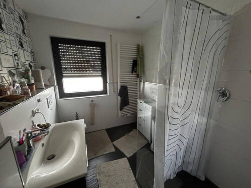 OG Badezimmer m. Dusche - 