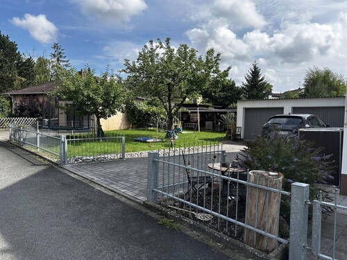 Hof/Garten - 9 Zimmer Mehrfamilienhaus, Wohnhaus in Eckental