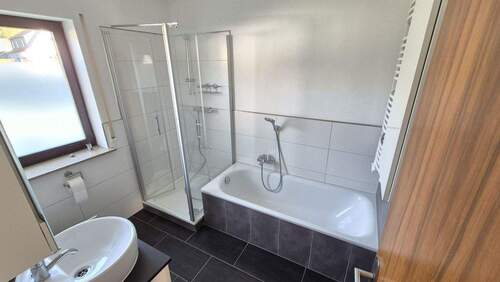 2.OG Badezimmer - 1 Zimmer Mehrfamilienhaus, Wohnhaus zum Kaufen in Bad Kissingen