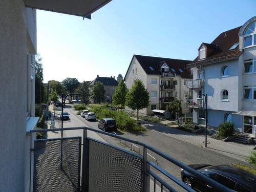 Pestalozzistraße - ruhige Anliegerstraße - Begehrte Wohnlage - beste Infrastruktur - helle, ruhig gelegene 2-Raum-Wohnung - langjährig vermietet, Balkon, barrierefrei erreichbar, Aufzug