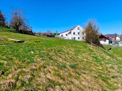Hausansicht - Grundstück in Buch am Erlbach zum Kaufen
