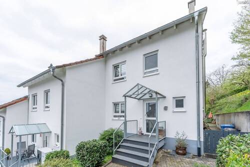 Titelbild - Gepflegtes Reihenendhaus mit Weitblick über Lörrach