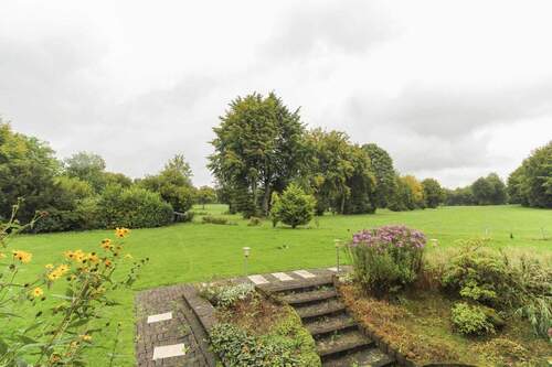 Garten - 9 Zimmer Bungalow zum Kaufen in Monschau