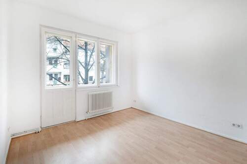Zimmer 1 - Attraktive 2-Zimmer-Wohnung mit Balkon in Neukölln