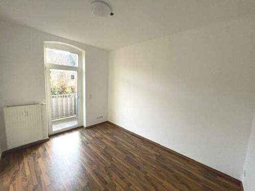 Kinder-/Arbeitszimmer mit Balkon - 