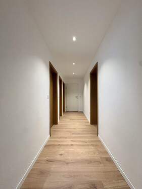 Flur - Etagenwohnung mit 75,00 m&sup2; in Ingolstadt zur Miete