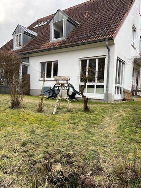 Garten.jpeg - 7 Zimmer Doppelhaushälfte zum Kaufen in Halle (Saale)