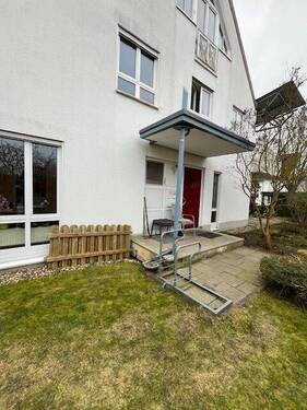 Hauseingang.jpeg - Doppelhaushälfte mit 147,30 m&sup2; in Halle (Saale) zum Kaufen