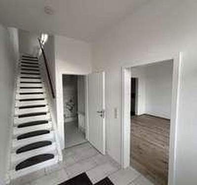 EFH - Mehrfamilienhaus, Wohnhaus zum Kaufen in Hildesheim