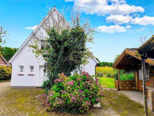 Hausansicht - 6 Zimmer Einfamilienhaus in Rastede