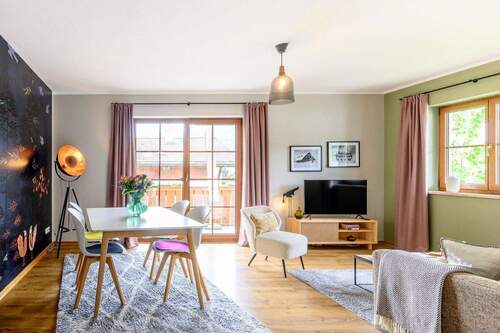 Wohn- und Essbereich im OG - 