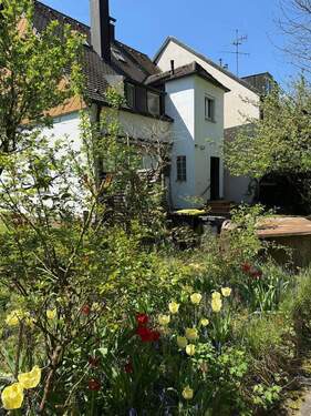 Garten und Haus - 6 Zimmer Reihenendhaus in Nürnberg