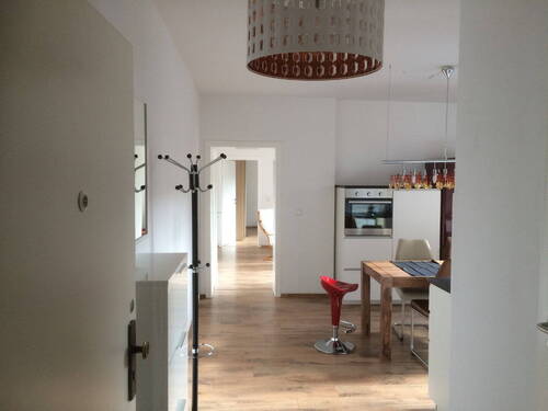 Bild 1 - Renovated, modern, fully furnished, 2 rooms + eat-in fitted kitchen, bathtube, balcony
