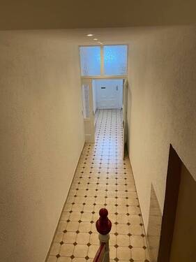 Hauseingangsflur - 2 Zimmer Etagenwohnung zur Miete in Arnstadt