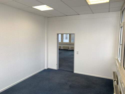 Büro 1 - 