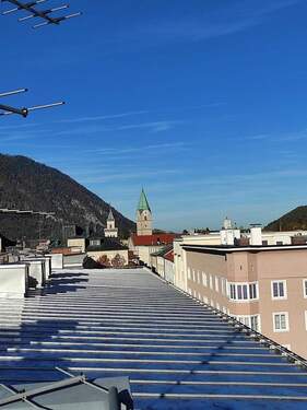 Bild 1 - Individuelle, helle 3-Zimmer-Altbau-Wohnung mit großer Dachterrasse in Bad Reichenhall