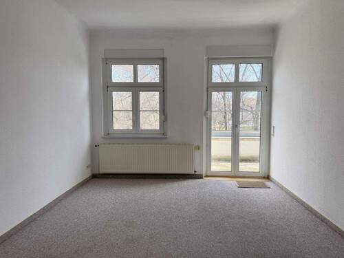 Wohnraum mit Balkon OG - 
