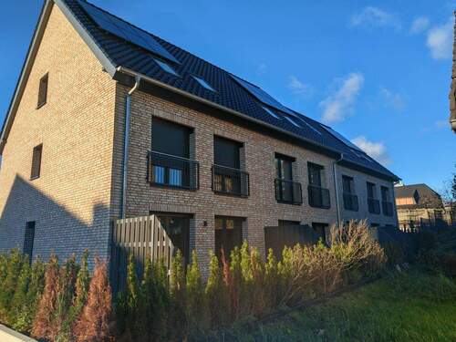 WhatsApp Image 2025-11-25 at 11.47.16 - Reihenhäuser in Top-Lage - Perfekt für Ihre Familie!